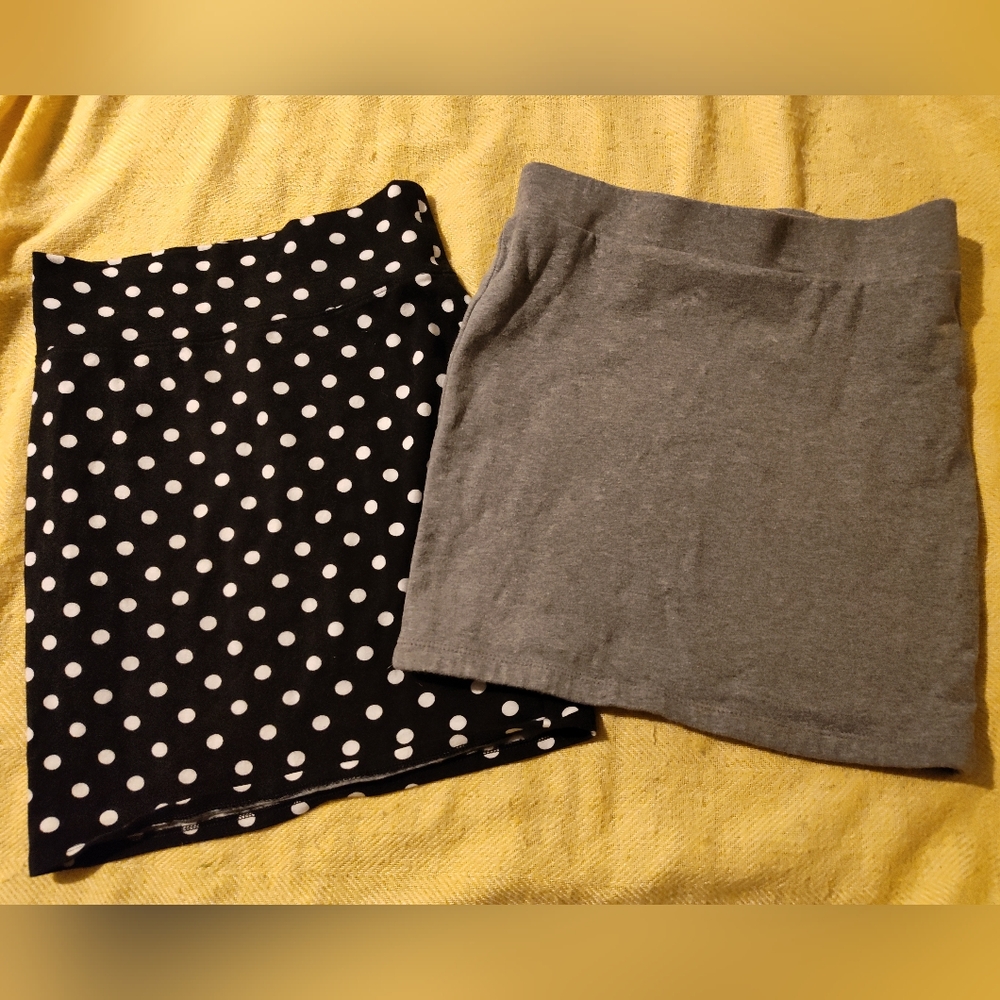 Bundle of two Forever 21 mini pencil skirts